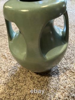 Vintage Royal Haeger Arts & Crafts Mission Revival Matte Green Vase 12
