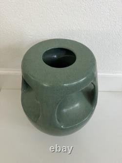 Vintage Royal Haeger Arts & Crafts Mission Revival Matte Green Vase 12