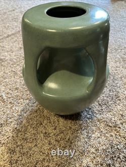 Vintage Royal Haeger Arts & Crafts Mission Revival Matte Green Vase 12