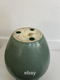 Vintage Royal Haeger Arts & Crafts Mission Revival Matte Green Vase 12