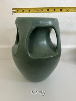 Vintage Royal Haeger Arts & Crafts Mission Revival Matte Green Vase 12