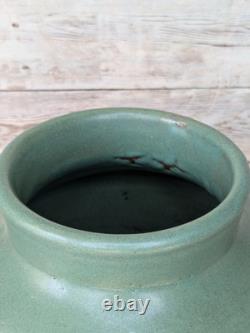 Vintage ZANESVILLE Matte Green Arts And Crafts Pottery Vase 12