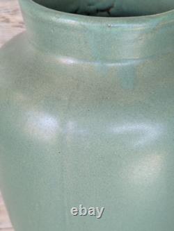 Vintage ZANESVILLE Matte Green Arts And Crafts Pottery Vase 12