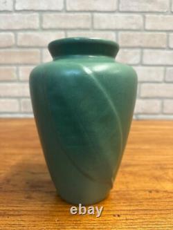 Vintage Zanesville Pottery Arts & Crafts Tobacco Leaf Vase Matte Green