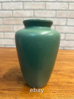 Vintage Zanesville Pottery Arts & Crafts Tobacco Leaf Vase Matte Green