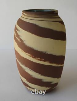 W. J. Gordy Mission Swirl Arts & Crafts Art Pottery 8 Vase