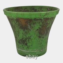 Weller Coppertone 1920s Vintage Arts and Crafts Pottery Green Flower Pot Planter Weller Coppertone 1920s Vintage Arts and Crafts Pottery Green Flower Pot Planter