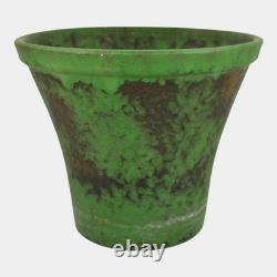 Weller Coppertone 1920s Vintage Arts and Crafts Pottery Green Flower Pot Planter Weller Coppertone 1920s Vintage Arts and Crafts Pottery Green Flower Pot Planter