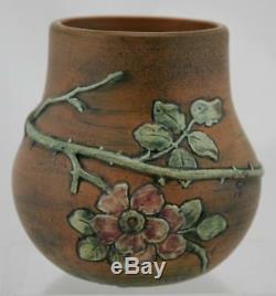 Weller Kenova 6 Arts & Crafts Urn Vase Wild Rose Blossoms/thorny Branches Mint
