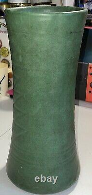 Weller Matte Green 10 Vase 1910 Arts & Crafts Era Pottery Pot Suevo Design