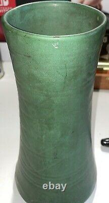 Weller Matte Green 10 Vase 1910 Arts & Crafts Era Pottery Pot Suevo Design