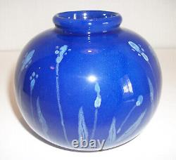 Wellfleet Studio Pottery Massachusetts Decorated Vase Signed Vintage Arts Crafts