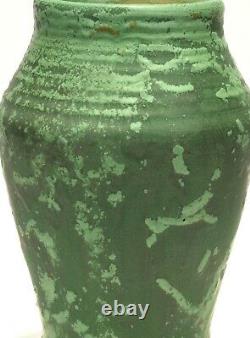 Wheatley Pottery Company Matte Green Arts And Crafts 10 Tall Vase