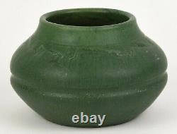 Wheatley Pottery Company Matte Green Arts And Crafts 4 Tall Squat Vase