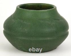 Wheatley Pottery Company Matte Green Arts And Crafts 4 Tall Squat Vase