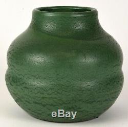 Wheatley Pottery Company Matte Green Arts And Crafts 8 Tall Vase