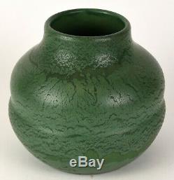 Wheatley Pottery Company Matte Green Arts And Crafts 8 Tall Vase