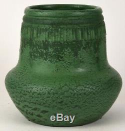 Wheatley Pottery Company Matte Green Arts And Crafts 9 Tall Vase