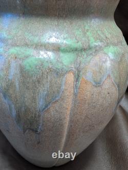 Zanesville Arts&Crafts Pottery Vase 795 Gourd Form, Amazing Green Glaze, 8 1/2