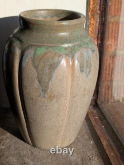 Zanesville Arts&Crafts Pottery Vase 795 Gourd Form, Amazing Green Glaze, 8 1/2