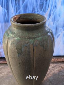Zanesville Arts&Crafts Pottery Vase 795 Gourd Form, Amazing Green Glaze, 8 1/2