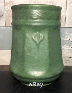 Zanesville Pottery Arts & Crafts Pottery Matte Green Elephant Leg Vase