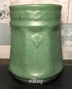 Zanesville Pottery Arts & Crafts Pottery Matte Green Elephant Leg Vase