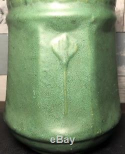 Zanesville Pottery Arts & Crafts Pottery Matte Green Elephant Leg Vase