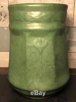 Zanesville Pottery Arts & Crafts Pottery Matte Green Elephant Leg Vase