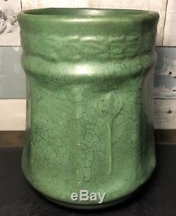 Zanesville Pottery Arts & Crafts Pottery Matte Green Elephant Leg Vase