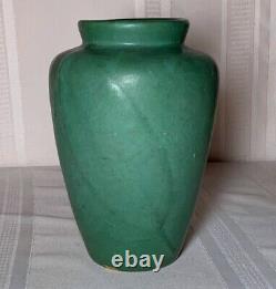 Zanesville Pottery, Arts & Crafts Tobacco Leaf Vase, Deep Matte Green, Nice