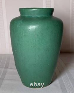 Zanesville Pottery, Arts & Crafts Tobacco Leaf Vase, Deep Matte Green, Nice