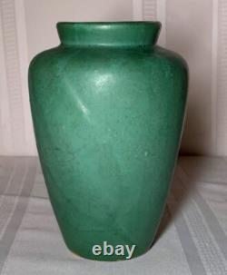 Zanesville Pottery, Arts & Crafts Tobacco Leaf Vase, Deep Matte Green, Nice