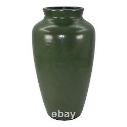 Zanesville Stoneware 1920s Vintage Arts And Crafts Pottery Matte Green Vase 37
