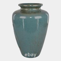 Zanesville Stoneware 1930s Arts And Craft Pottery Blue Leaf Vase 102
